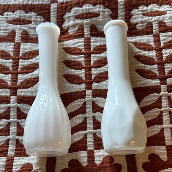 Vintage Milk Glass - Picture 2 of 5